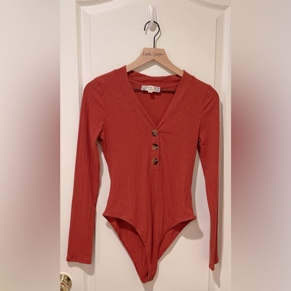 Henley Bodysuit buttons, Small, Burnt‎ Henna Women’s